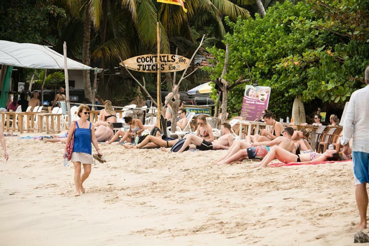 Hiriketiya Beach Hostels Dikwella Extérieur photo